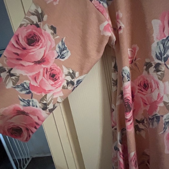 EUC L Emerald Floral Pink and Cream Top - Picture 4 of 7